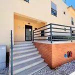 Modern 2 With Pool By Homing Apartment *