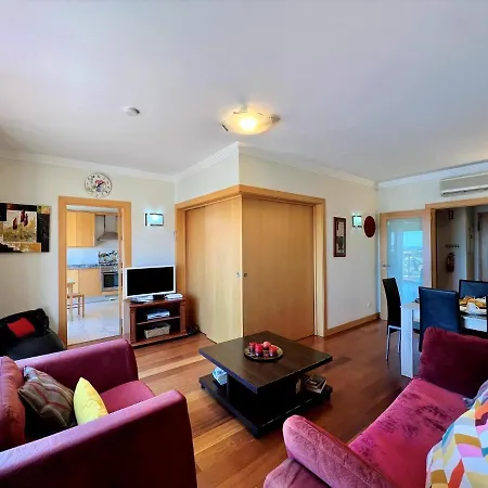 Modern 2 With Pool By Homing Apartamento *