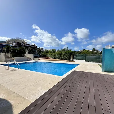 Апартаменты Modern 2 With Pool By Homing